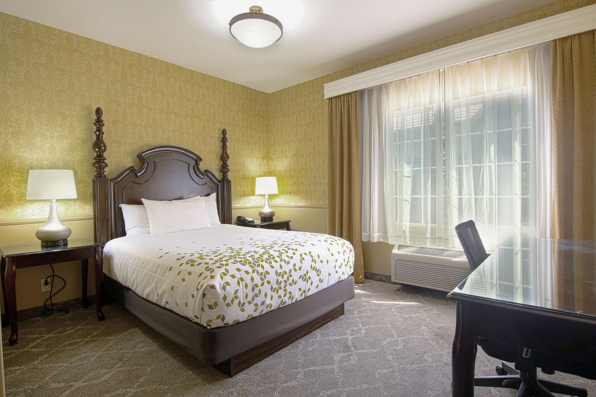 Azure Hotel&Suites Ontario Trademark Collection By Wyndham Екстериор снимка